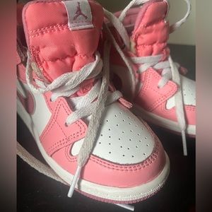 Toddler girls Jordan’s 9